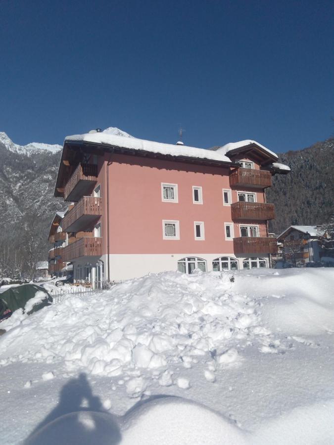 Hotel Garni Al Nardis Carisolo Exterior photo
