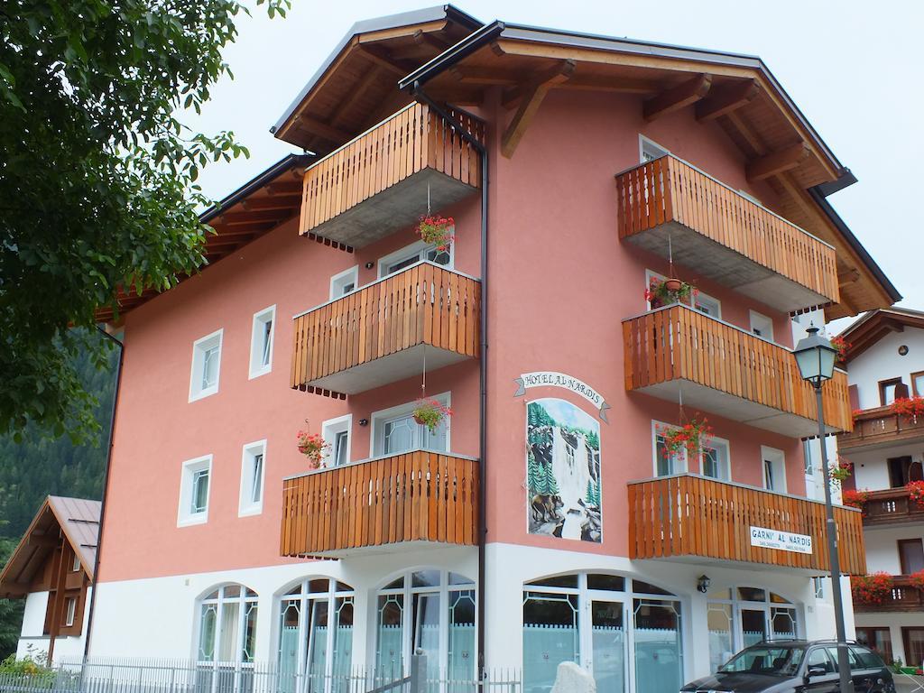 Hotel Garni Al Nardis Carisolo Exterior photo